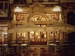 -Majestic Café