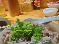 -大众跷脚牛肉馆·非遗传承单位(峨眉山店)
