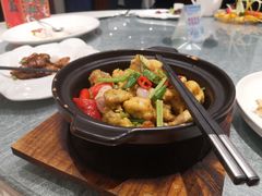 椒麻牛蛙煲-望乡楼上海菜(日月光店)