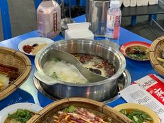 -马路边边麻辣烫串串火锅(体育西路店)