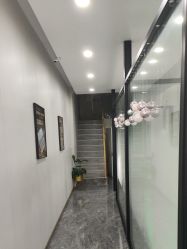 -苗方清颜专业祛痘·皮肤管理