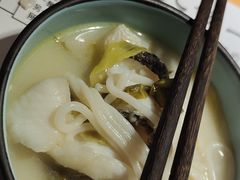 -九锅一堂酸菜鱼(学府凯德店)