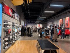 -adidas(滔搏朝阳大悦城店)