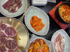 -臻牛烤肉