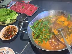 -由衷贵州酸汤牛肉火锅(新桥店)