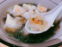 蟹籽虾仁鲜肉馄饨-南小蟹手工點心(三里屯店)