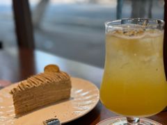 -C.Y Cafe
