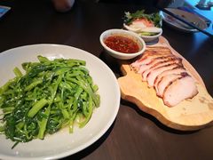 -大头虾越式风味餐厅(光明广场店)