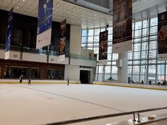 -冰纷万象滑冰场(深圳万象城店)