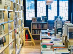 -猫的天空之城概念书店(杭州南宋御街店)