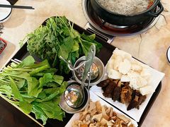 -蘑统田下·野生菌火锅