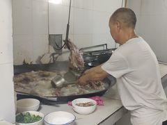 -铁军鲜羊肉汤