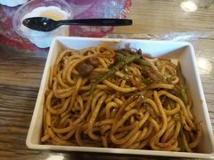 黑胡椒牛肉炒面-锅儿挑面馆