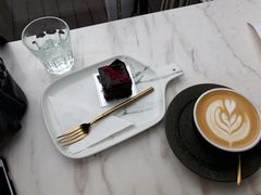 -UNI UNI(环亚凯瑟琳店)