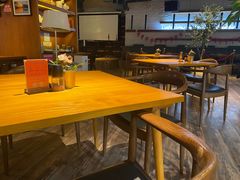 大堂-JINNS锦时 steak&pizza(浸信会礼拜堂旧址店)