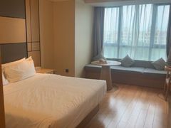 -全季酒店(上海青浦吾悦广场淀山湖大道店)