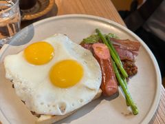 -Common Table · Brunch & Coffee