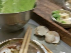 -围炉肉舍•炭烤活鳗•丹东海鲜烤肉(步行街店)