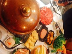 -鲜入围煮花胶鸡海鲜火锅