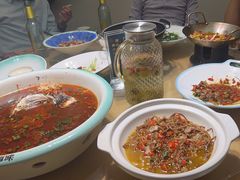 -呷湘厨·鱼汤捞饭·剁椒鱼头·辣椒炒肉(国家会展中心店)