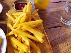 -动动咖啡清真西餐厅