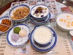 杨枝甘露-广信牛奶甜品世家(台东店)