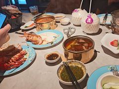 -雍容荟帝王蟹活龙虾展台自助(IFS黑金店)