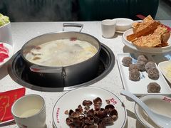 -三人行骨头王火锅(长寿店)
