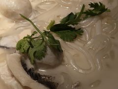 -卢大鲜鱼头捞饭(美利广场店)