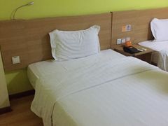 -7天酒店·西安凤城二路市图书馆地铁站店