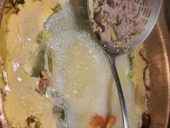 -洱火云南酸菜牛肉火锅(石景山当代商城店)