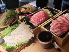 -湊湊火锅·茶憩(杭州湖滨银泰in77店)