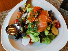 -Chom Cafe and Restaurant