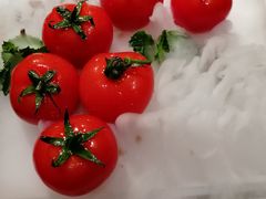 番茄脆菇沙拉-小大董·烤鸭(凤凰汇店)