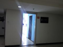 -提一眼镜·蔡司·依视路(小寨店)