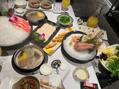 -泓炙颐凤鲜海鲜火锅料理(桐乡店)