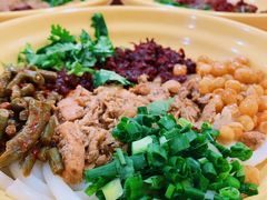 鸡牛对半米粉-吴佳拌米粉(川大店)