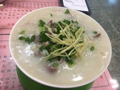 牛肉鱼片粥-罗富记粥面专家(摆花街店)