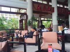 -亚龙湾喜来登·美景台大堂吧