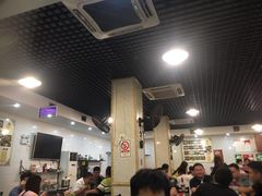 大堂-牛一煲美食(江高店)