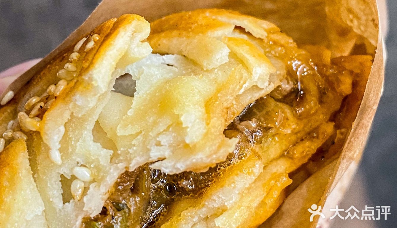 请给这个牛肉饼颁个奖吧‼️爆汁又好吃[流泪]
