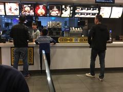 -麦当劳(长江西路得来速店)