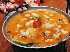 -老滇山寨•云南特色菜•地方菜•民族风情歌舞表演(金碧店)
