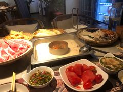 -尚尚仙·酸汤猪手·猪肚鸡火锅(华联万柳购物中心店)