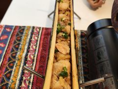 -刘姐啤酒鱼民族演艺餐厅(西街总店)