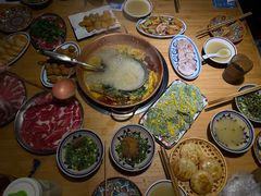 -洱火云南酸菜牛肉火锅(石景山当代商城店)