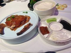 精品烤鸭-悦江(梅奔中心店)