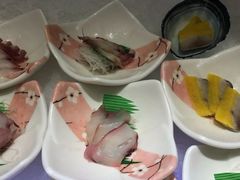 -锤头鲨毛肚海鲜烤肉自助餐厅(国购广场店)
