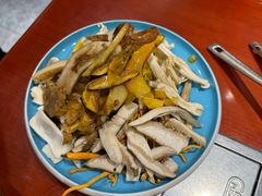 -菌之家·专业纯野生菌火锅·特色炒菌