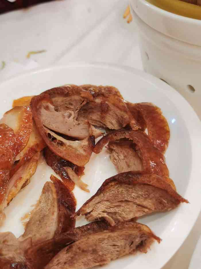 红莲烤鸭店(亚运村店)-"位置就在路边,但是过来时百度地图给导航到.